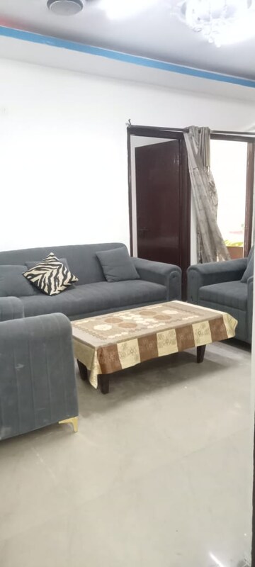 2 BHK Builder Floor For Rent in Saket