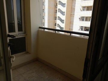 Room in 3 BHK Apartment at Divine Meadows, Sector 108 – for Rent
