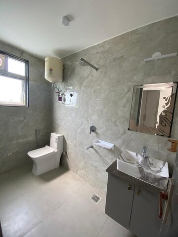 Attached Bathroom in 2 BHK Builder Floor at Saket – for Rent