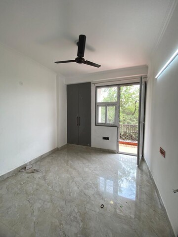 2 BHK Builder Floor For Rent in Saket