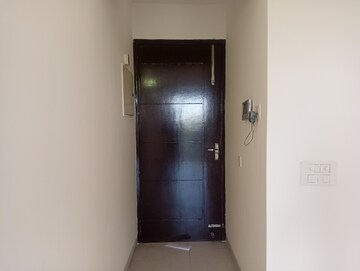 2 BHK Apartment For Rent in Lotus Panache, Sector 110