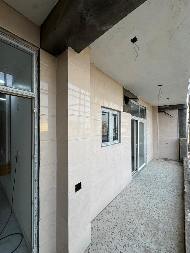 undefined, sector 73 4 Bedroom 1850 Sq.Ft. Apartment In Sector 73 Noida 8561213