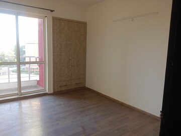 Room in 2 BHK Apartment at Lotus Panache, Sector 110 – for Rent