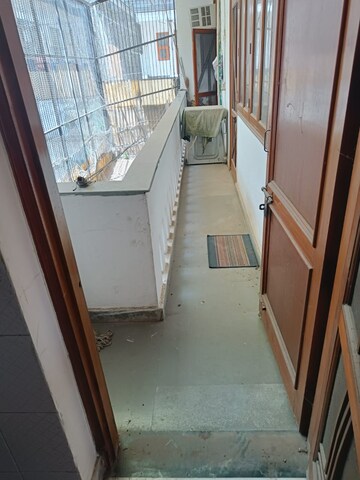 Balcony in 1 BHK Builder Floor at RWA Apartments Sector 40, Sector 40 – for Rent
