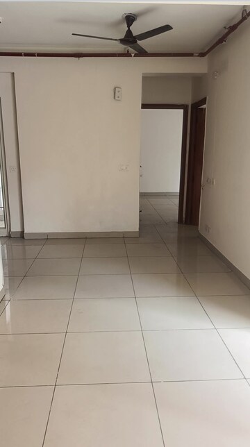 2 BHK Apartment For Rent in Panchsheel Greens II, Sector 16 Greater Noida