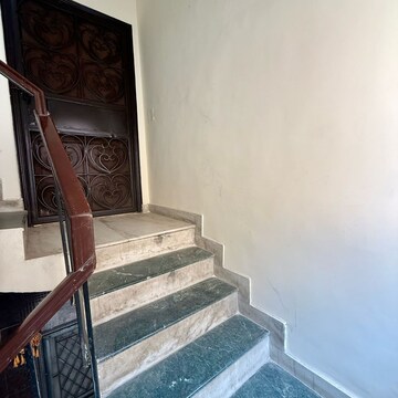 Staircase in 3 BHK Builder Floor at Uppal Southend, Sector 49 – for Sale
