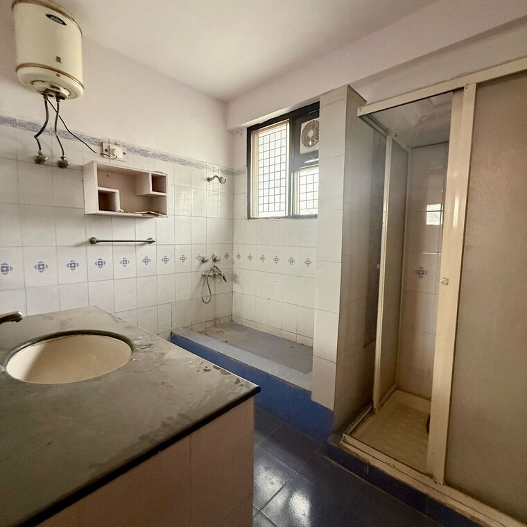 Kitchen, uppal-southend 3 Bedroom 311 Sq.Yd. Builder Floor In Sector 49 Gurgaon 8561312