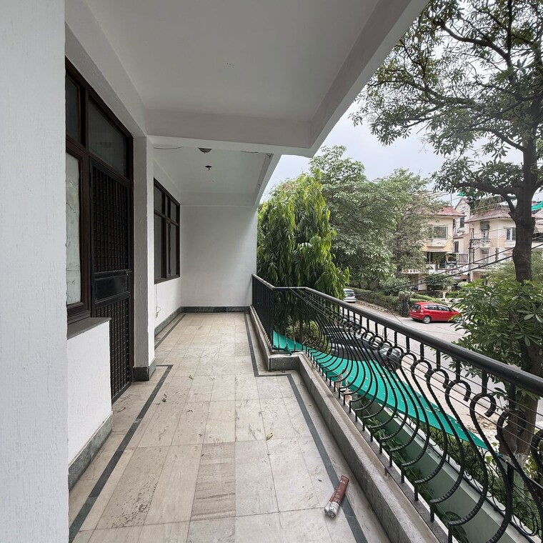 Balcony, uppal-southend 3 Bedroom 311 Sq.Yd. Builder Floor In Sector 49 Gurgaon 8561312