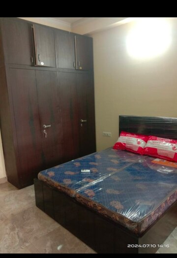 Bedroom in 3 BHK Builder Floor at Milan CGHS, Sector 39 – for Rent