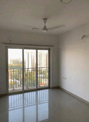 1 BHK Apartment For Sale in Wadhwa Elite Solitaire, Kolshet Road