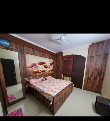 Bedroom in 2 BHK Builder Floor at Milan CGHS, Sector 39 – for Rent