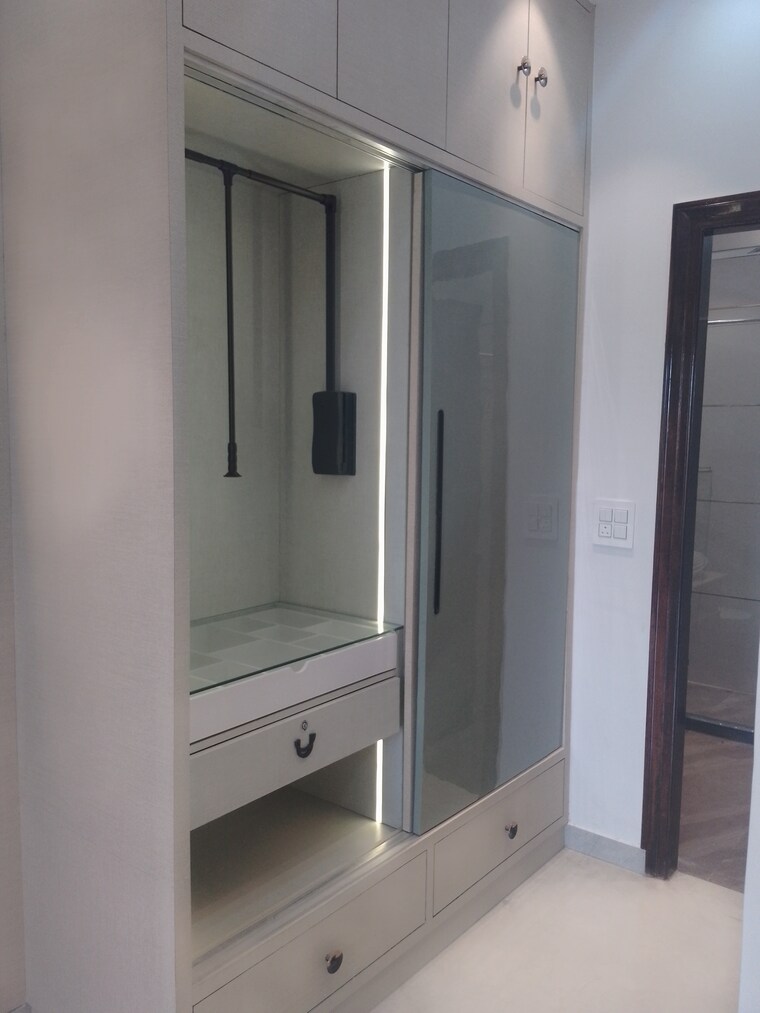 Bathroom, sector 125 5 Bedroom 430 Sq.Yd. Independent House In Sector 125 Mohali 8561452