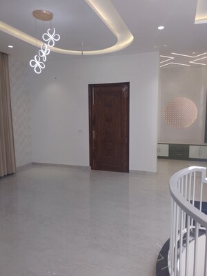 Room in 5 BHK Independent House at Sector 125 – for Sale