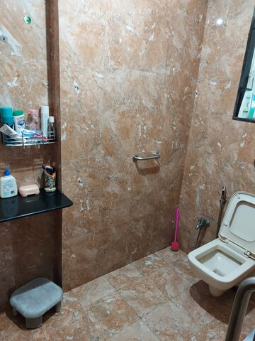 Furnished Amenities in 2 BHK Apartment at Kamala Nav Natraj, Santacruz West – for Sale