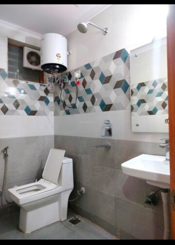 Master Bedroom in 2 BHK Builder Floor at RWA Residential Society Sector 46, Sector 46 – for Rent