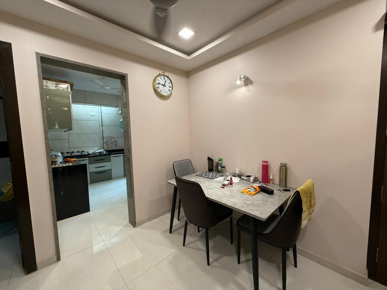 2 BHK + Extra Room Apartment For Rent in Kabra Hyde Park