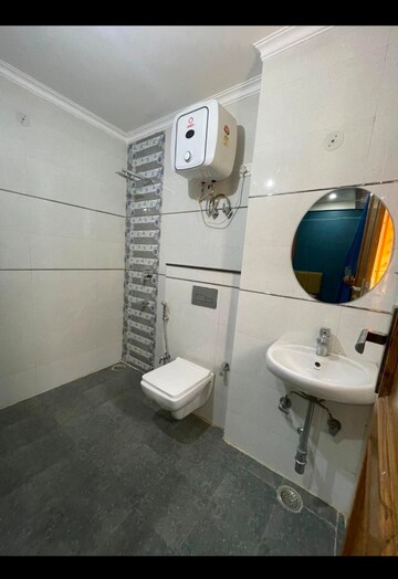 Bathroom in 3 BHK Builder Floor at RWA Residential Society Sector 46, Sector 46 – for Rent