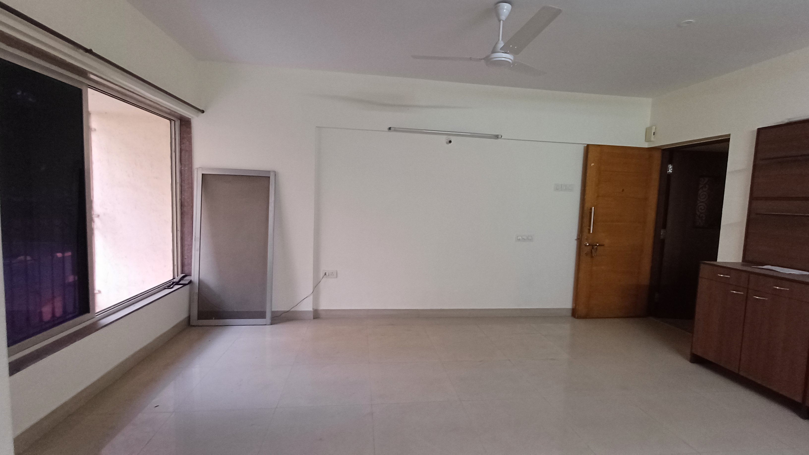 2 BHK + Extra Room Apartment For Rent in Kanakia Spaces Niharika