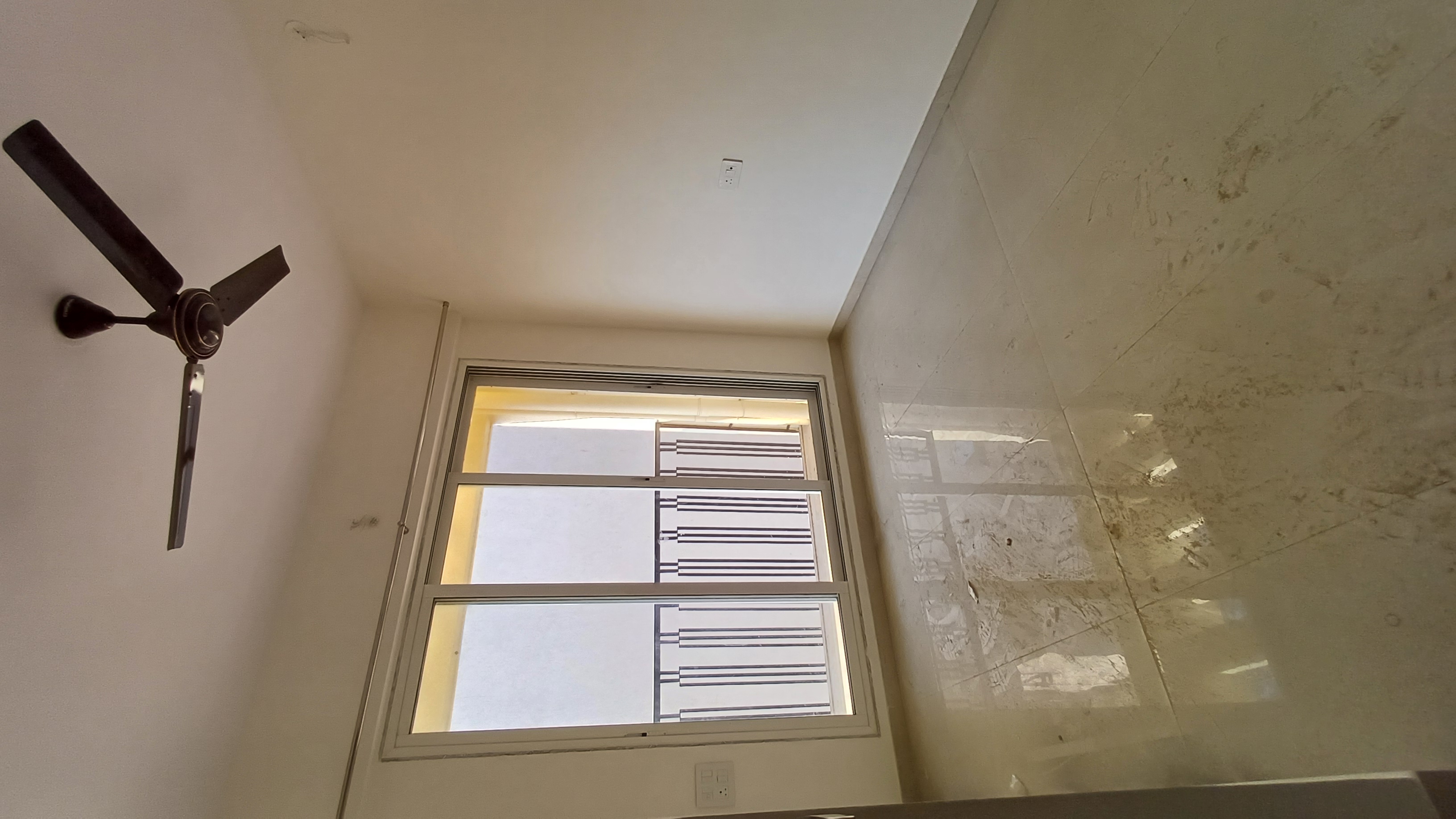 2 BHK + Extra Room 950 Sq.Ft. Apartment in Mittal Tower