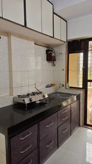 2 BHK Apartment For Rent in Goregaon West