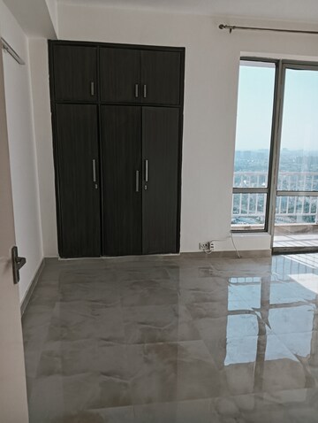 2 BHK Apartment For Sale in Pioneer Park Phase 1, Sector 61