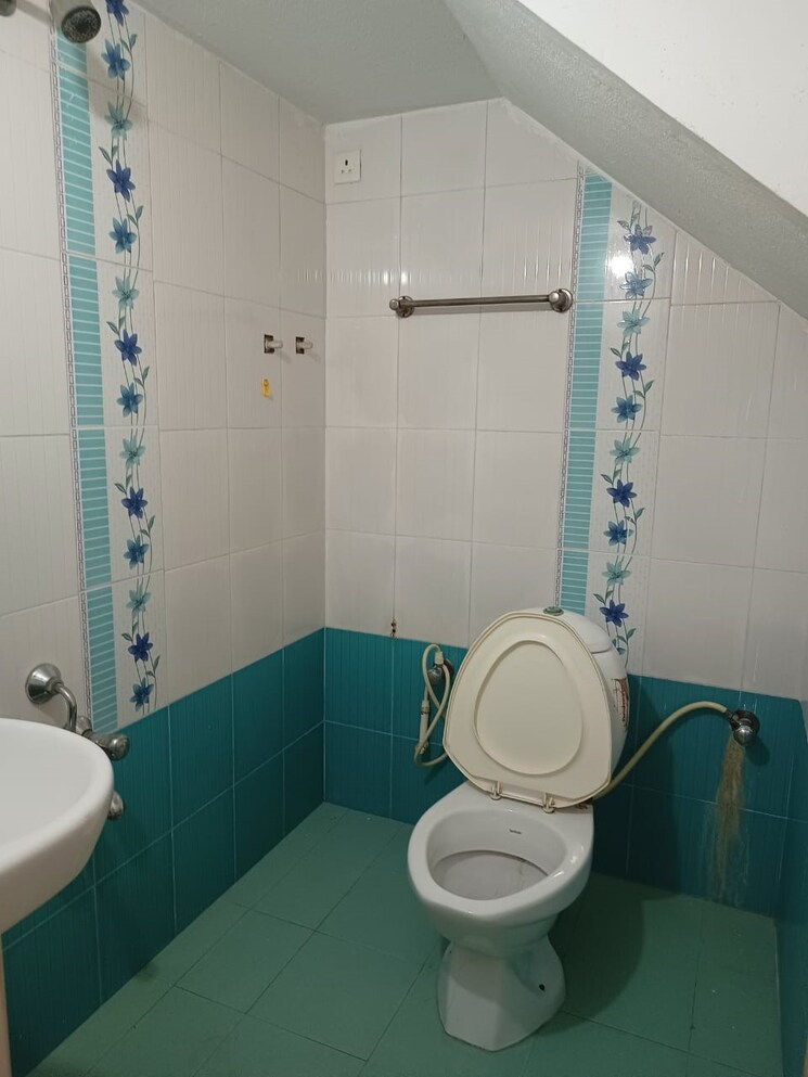 Bathroom, kolapakkam 2 Bedroom 1350 Sq.Ft. Independent House In Kolapakkam Chennai 8561615