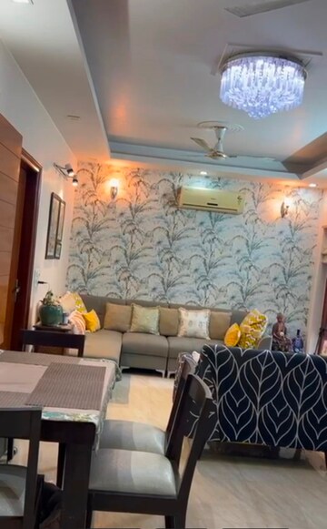 Bedroom in 2 BHK Builder Floor at SAS Tower, Sector 38 – for Rent