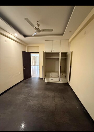 3 BHK Builder Floor For Rent in RWA Residential Society Sector 46, Sector 46
