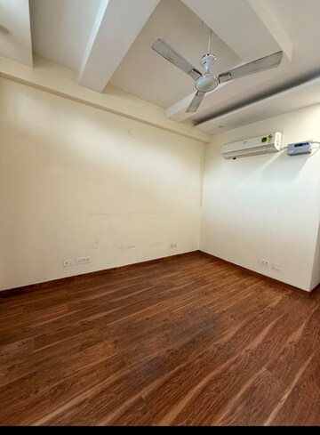 Room in 3 BHK Builder Floor at RWA Residential Society Sector 46, Sector 46 – for Rent