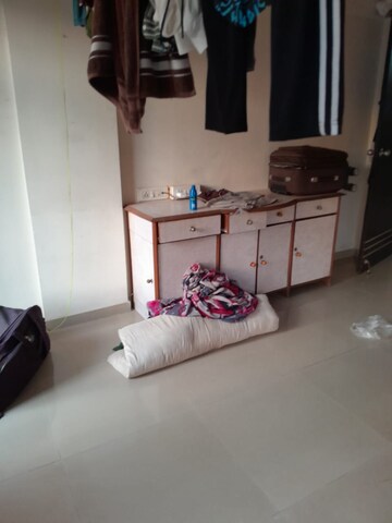 1 RK Apartment For Rent in Borivali East
