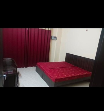 Bedroom in 2 BHK Builder Floor at Milan CGHS, Sector 39 – for Rent