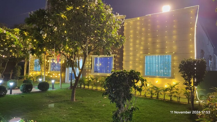 Garden, omicron iii greater noida  60 Sq.Mt. Plot In Omicron Iii Greater Noida Greater Noida 8561665