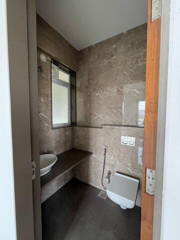 Bathroom in 4 BHK Apartment at Pandit Javdekar Dharmesh, Shivajinagar – for Rent