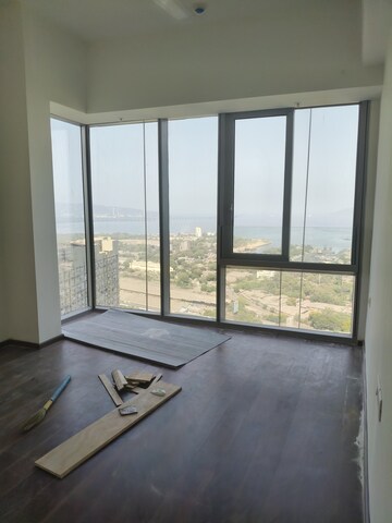 Master Bedroom in 3 BHK Apartment at Piramal Aranya, Byculla – for Rent