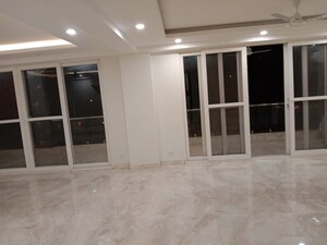 Room in 3 BHK Builder Floor at Signature Global City 92, Sector 92 – for Sale