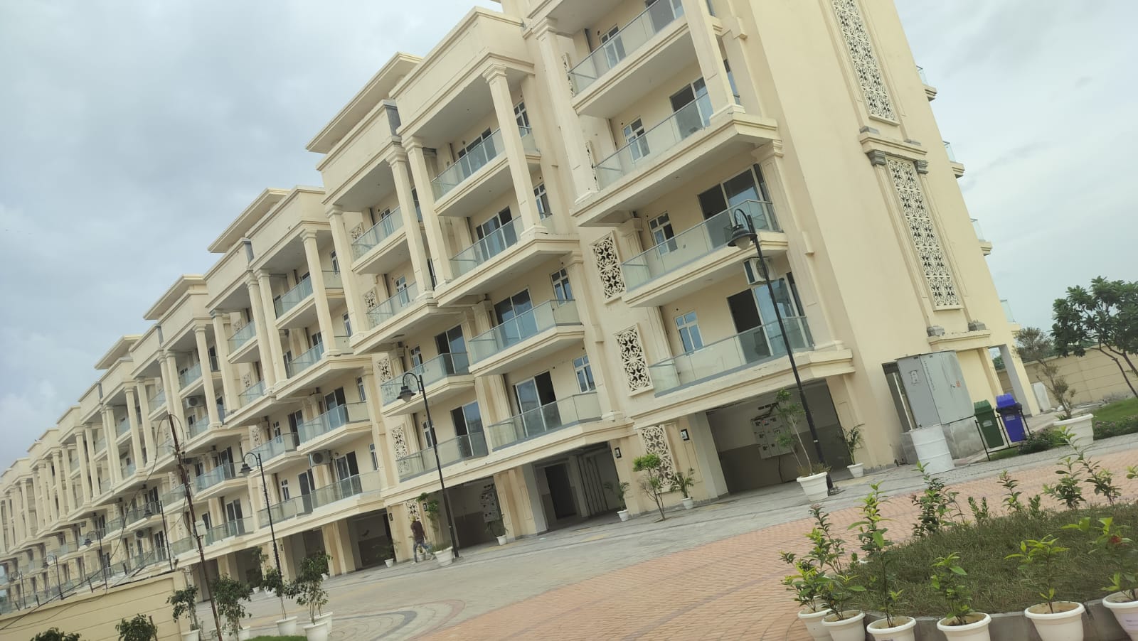 3 BHK 1400 Sq.Ft. Builder Floor in Signature Global City 92