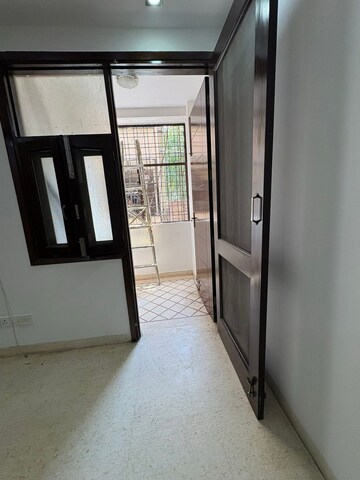 Building Lobby in 1 BHK Builder Floor at Saket – for Rent