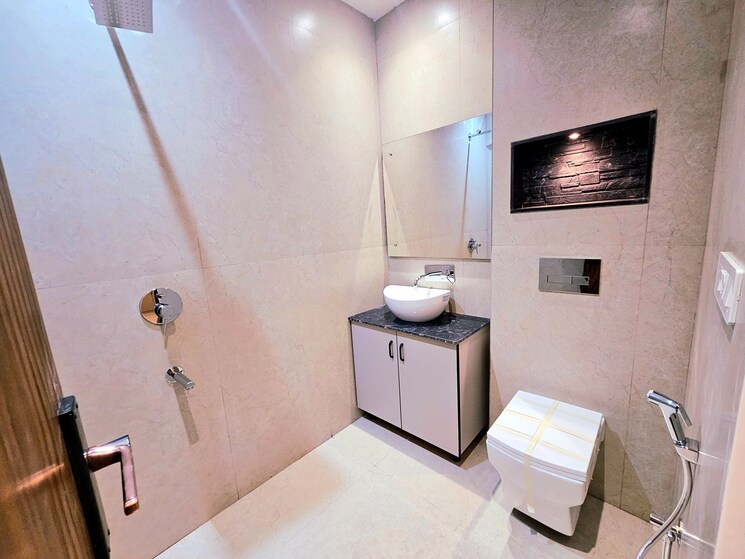 Bathroom, sector 20 3 Bedroom 128 Sq.Yd. Builder Floor In Sector 20 Panchkula 8561862