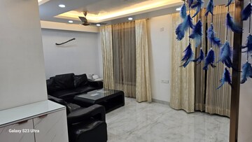 Master Bedroom in 3 BHK Builder Floor at Sector 9 – for Rent