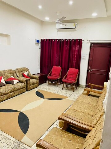 3 BHK Independent House For Rent in Aliganj
