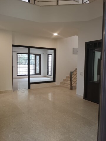 5 BHK Penthouse For Rent in Unitech The World Spa, Sector 30