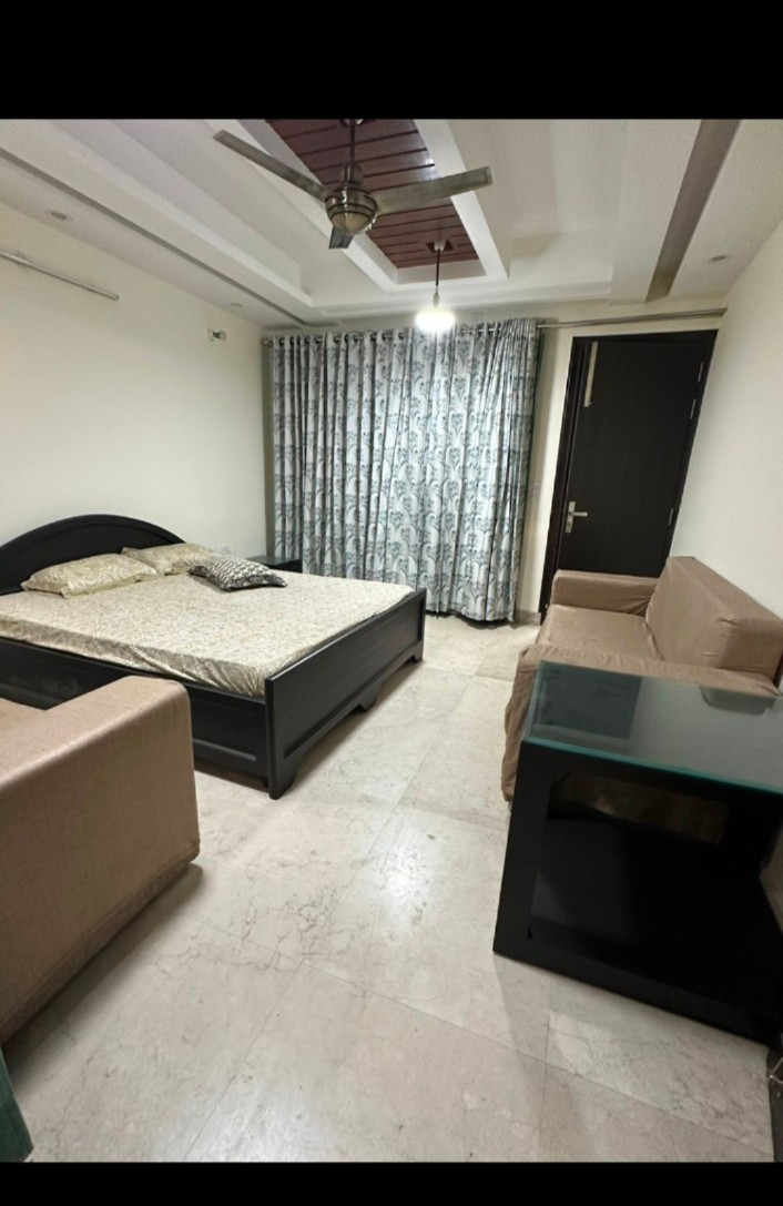 3 BHK Builder Floor For Rent in Unitech Cyber Park