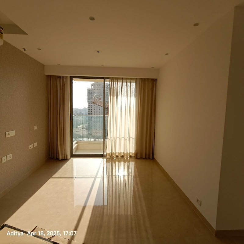 2 BHK Apartment For Sale in Hiranandani Highland