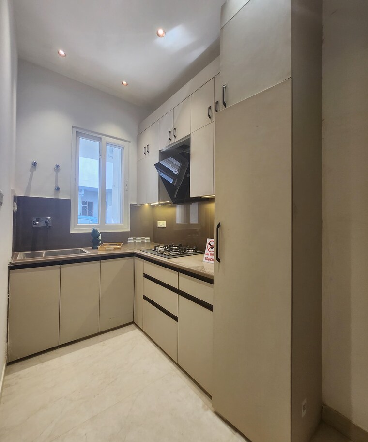 Kitchen, sector 72 2 Bedroom 1100 Sq.Ft. Builder Floor In Sector 72 Noida 8561991