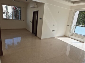 Room in 4 BHK Villa at Vipul Tatvam Villas, Sector 48 – for Sale