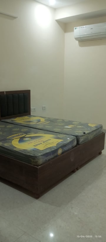 1 RK Builder Floor For Rent in SAS Tower, Sector 38