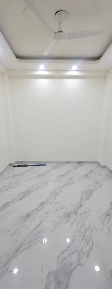 Room in 2 BHK Builder Floor at Panchsheel Vihar – for Rent
