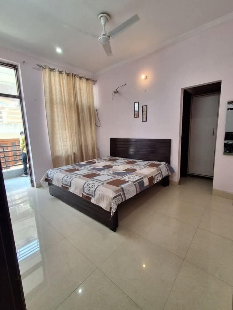 Bedroom, pioneer-park-presidia 3 Bedroom 2420 Sq.Ft. Apartment In Sector 62 Gurgaon 8562022