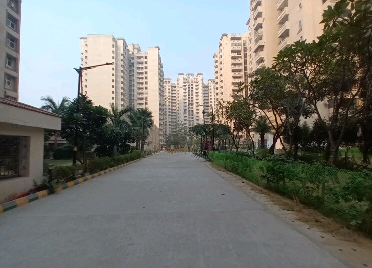 Exterior View, amrapali-silicon-city 3 Bedroom 1835 Sq.Ft. Apartment In Sector 76 Noida 8562041