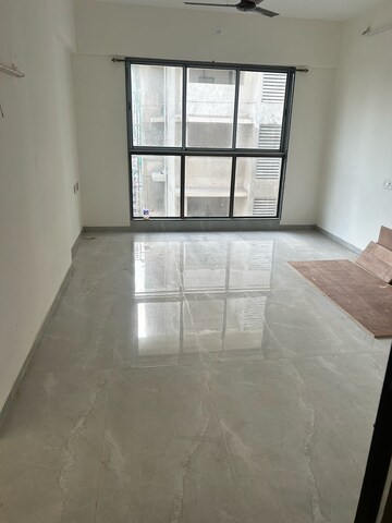 Room in 1 BHK Apartment at Jain Shree Pandurang Gore Complex, Goregaon East – for Rent